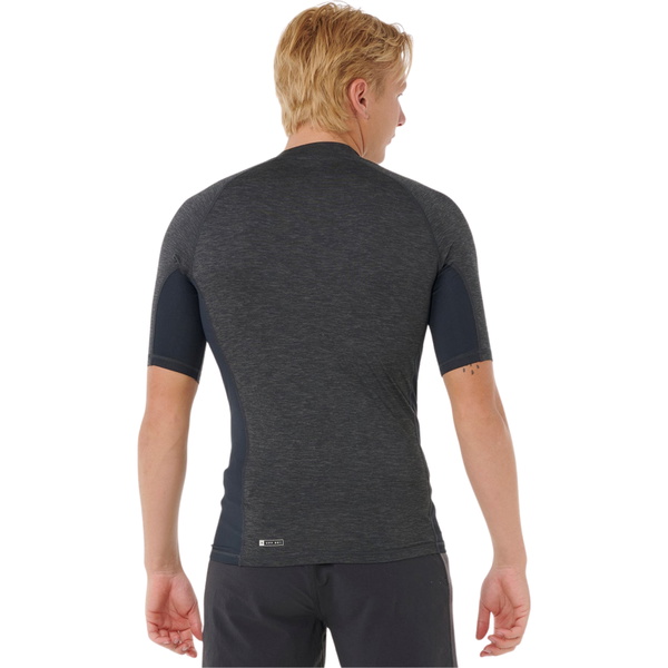 2026 Rip Curl Hommes Dawn Patrol Gilet Lycra à Manches Courtes UPF Perf 16CMRV - Black Marle